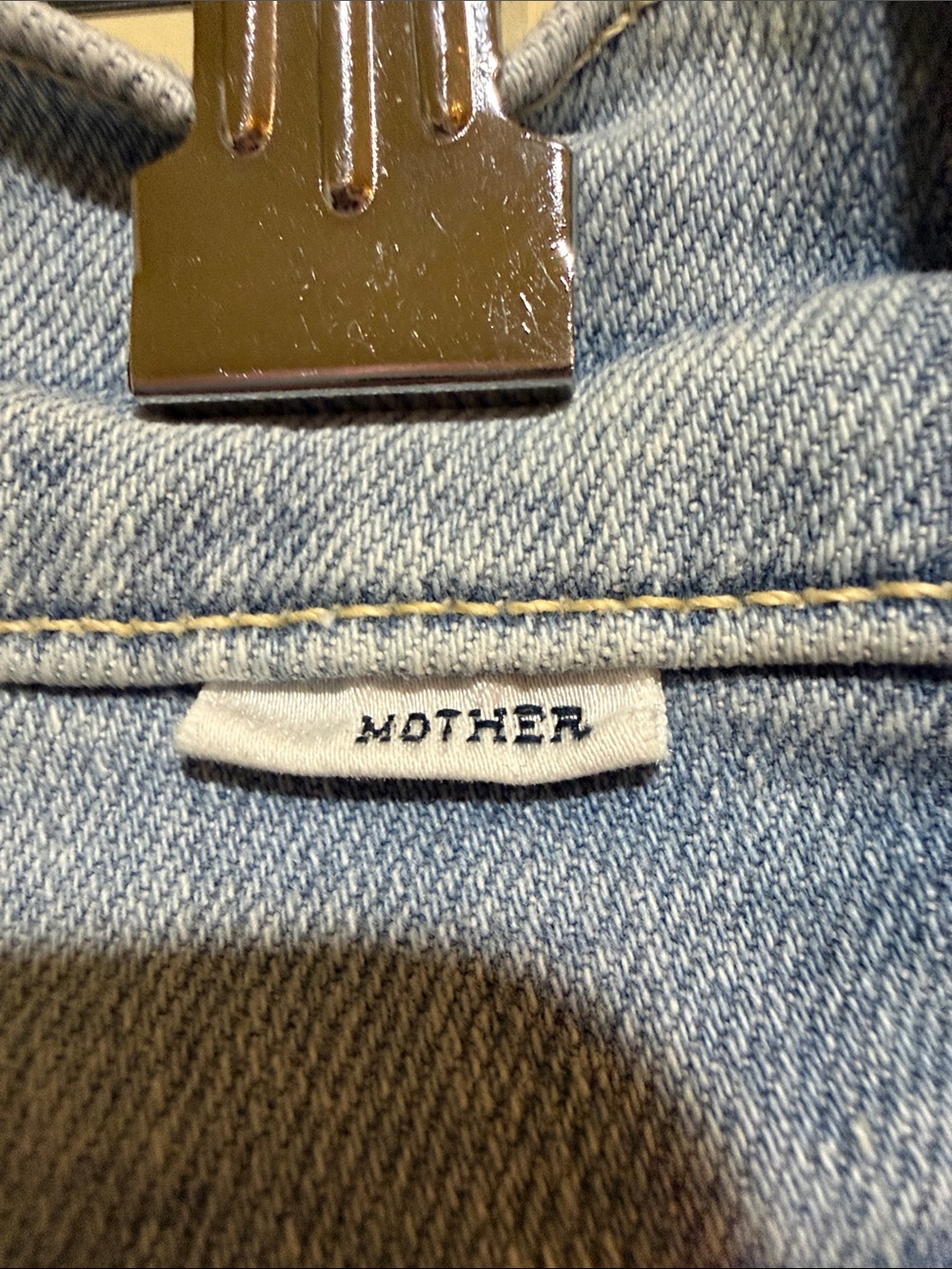 Women’s New Mother Mid Rise Dazzler Ankle Fray Wash Reading By The Pool Jeans - Picture 9 of 12